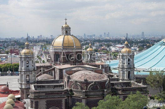 Picture of Basilica and skyline of Mexico City